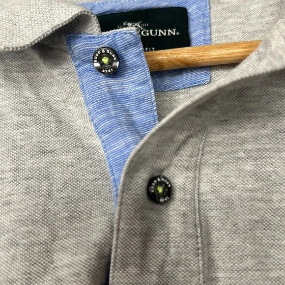 Rodd & Gunn Sports Fit Polo Shortsleeved Shirt Mens Size XL Gray and Light Blue - Picture 4 of 7